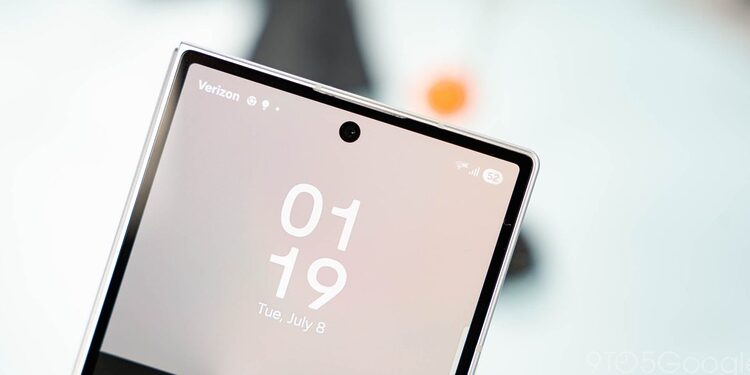 Galaxy Z Fold 8 selfie camera cutout leak on outer display