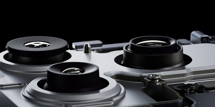 iPhone 18 Pro dummy units showing thicker camera design