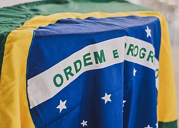 Brazil central bank stablecoin settlement ban