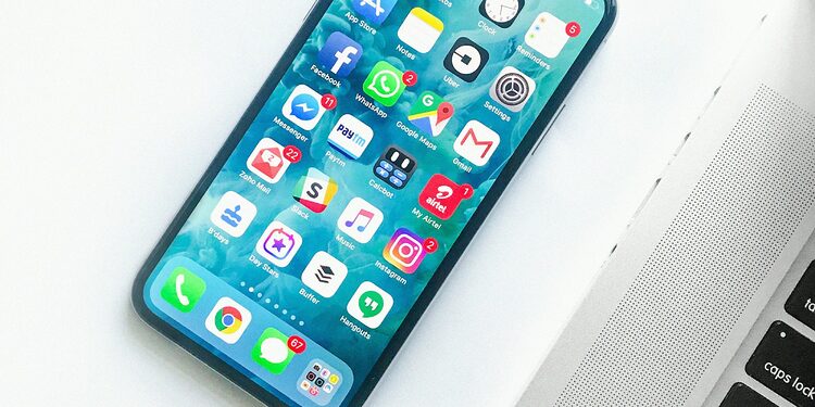 iOS 27 Siri app