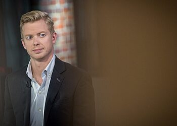 Reddit CEO Steve Huffman discussing Google AI Overviews and search traffic